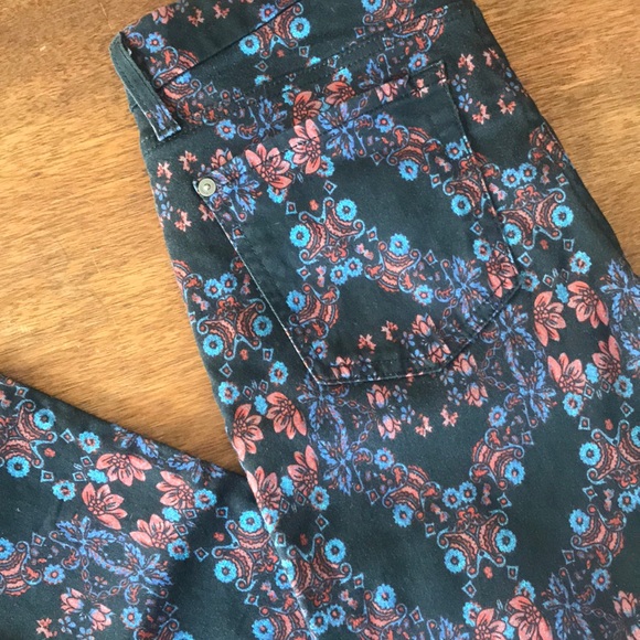 EUC Seven for all Mankind black skinny jeans - Picture 3 of 5